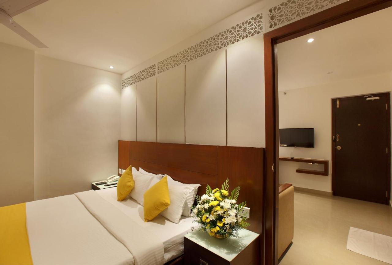 Hotel Park Residency Kuttiyadi Kuttyadi Exterior foto